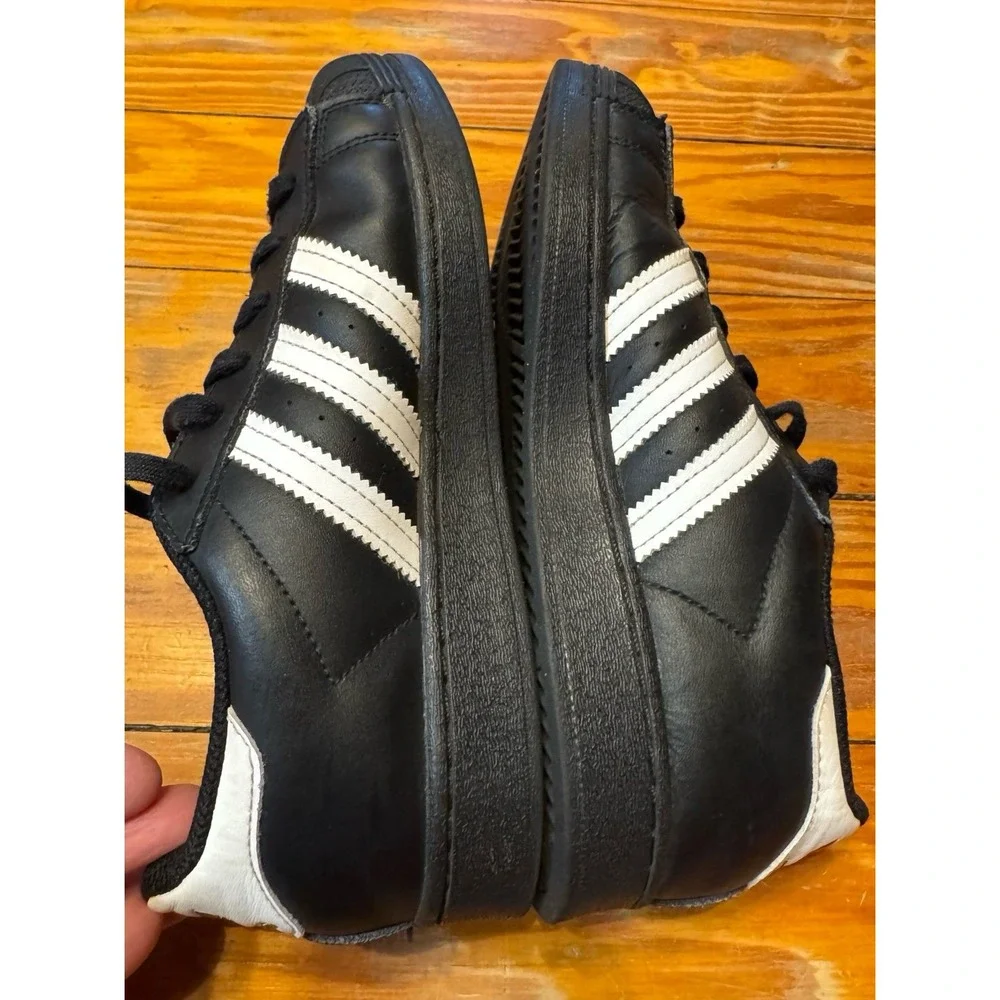 Adidas‎ Superstar Black Sneakers Size Youth 3